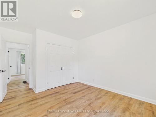 29 Queen Street, Sundridge, ON - Indoor Photo Showing Other Room