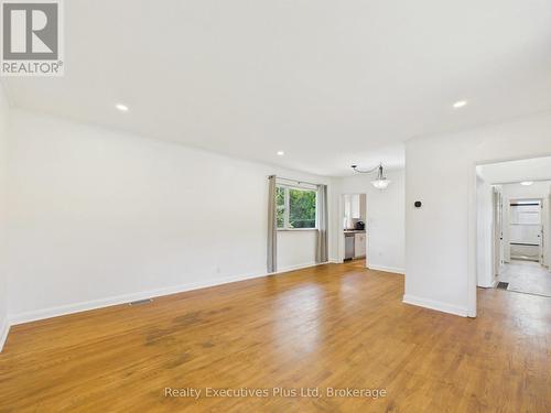 29 Queen Street, Sundridge, ON - Indoor