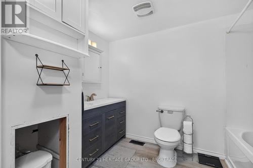 6756 Hwy 38 Highway, Frontenac (Frontenac South), ON - Indoor Photo Showing Bathroom