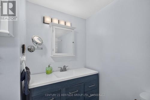 6756 Hwy 38 Highway, Frontenac (Frontenac South), ON - Indoor Photo Showing Bathroom