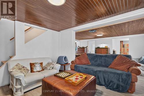 6756 Hwy 38 Highway, Frontenac (Frontenac South), ON - Indoor Photo Showing Living Room