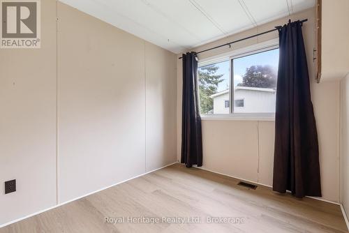 2 Fenelon Way, Kawartha Lakes (Lindsay), ON - Indoor Photo Showing Other Room