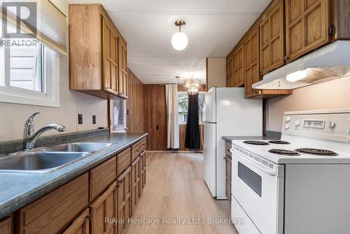 2 Fenelon Way, Kawartha Lakes (Lindsay), ON - Indoor Photo Showing Kitchen With Double Sink