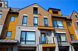 15 KENNETH WOOD CRESCENT Toronto, ON M2N 0K3