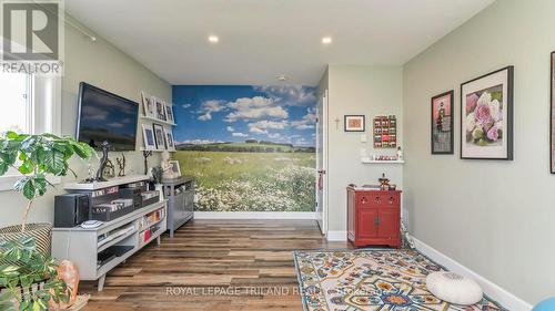 33134 Back Street, Dutton/Dunwich (Iona), ON - Indoor