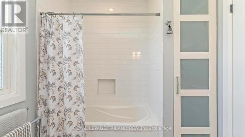33134 Back Street, Dutton/Dunwich (Iona), ON - Indoor Photo Showing Bathroom