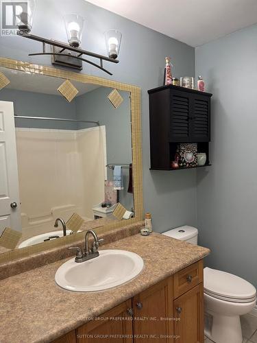284 Exmouth Circle, London East (East L), ON - Indoor Photo Showing Bathroom