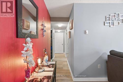 102 - 31 Victoria Street S, Strathroy-Caradoc (Nw), ON - Indoor Photo Showing Other Room