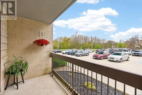 102 - 31 Victoria Street S, Strathroy-Caradoc (Nw), ON - Outdoor With Balcony