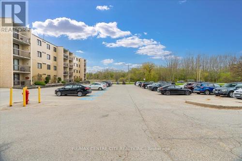 102 - 31 Victoria Street S, Strathroy-Caradoc (Nw), ON - Outdoor