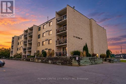 102 - 31 VICTORIA STREET S  Strathroy-Caradoc (Nw), ON N7G 3Y4