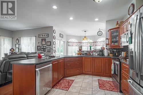 1692 Black Bay Road, Petawawa, ON - Indoor Photo Showing Kitchen