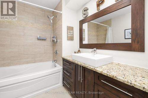 C - 31 Springfield Road, Ottawa, ON - Indoor Photo Showing Bathroom