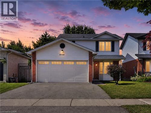 2102 Salma Crescent, Burlington, ON - Outdoor