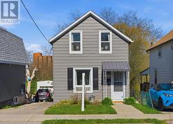 163 NASSAU STREET Oshawa (Vanier), ON L1J 4A6