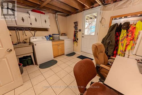 1839 Oak Flats Road, Frontenac (Frontenac Centre), ON - Indoor Photo Showing Laundry Room