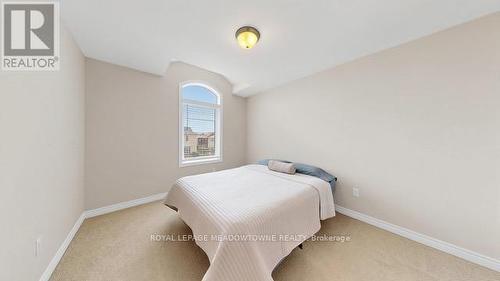 126 Bridlewood Boulevard, Whitby, ON - Indoor Photo Showing Bedroom