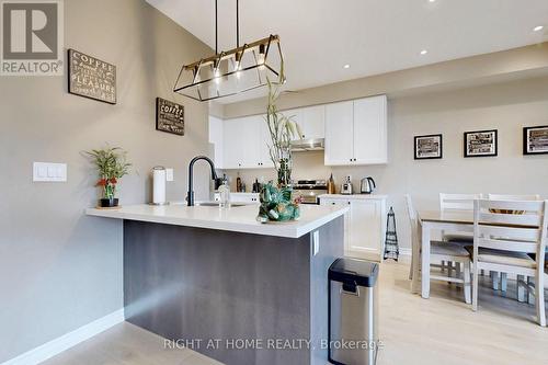279 Moody Drive, Vaughan, ON - Indoor Photo Showing Kitchen