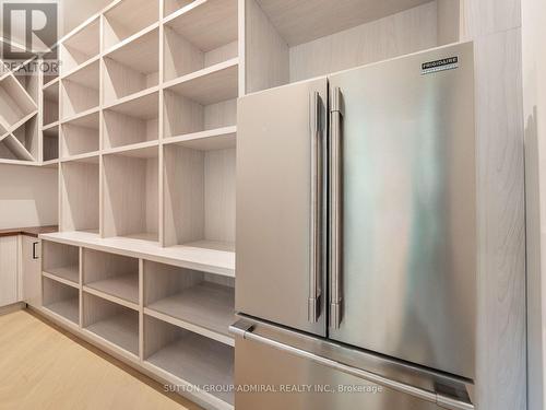 95 Penstock Court, Richmond Hill, ON - Indoor With Storage