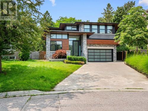 95 Penstock Court, Richmond Hill, ON - Outdoor With Facade