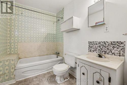 831 Montreal Road, Ottawa, ON - Indoor Photo Showing Bathroom