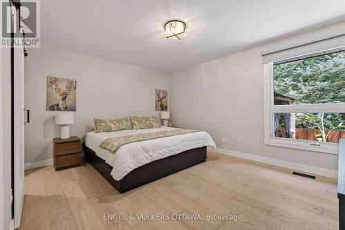 6 - 164 Mcclintock Way, Ottawa, ON - Indoor Photo Showing Bedroom
