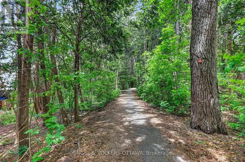 6 - 164 Mcclintock Way, Ottawa, ON - Outdoor