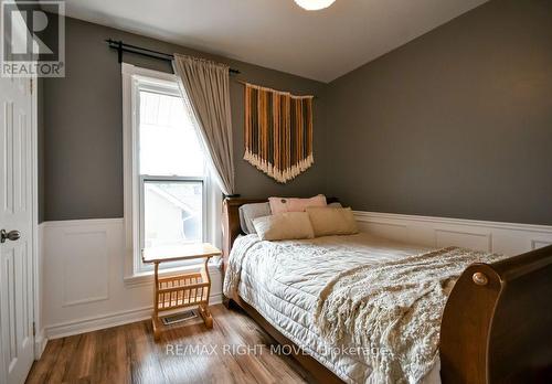 119 Emily Street, Orillia, ON - Indoor Photo Showing Bedroom