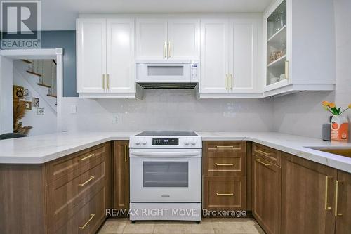119 Emily Street, Orillia, ON - Indoor Photo Showing Kitchen