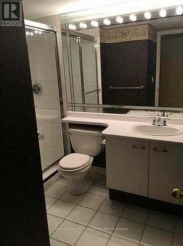 809 - 1276 Maple Crossing Boulevard, Burlington, ON - Indoor Photo Showing Bathroom