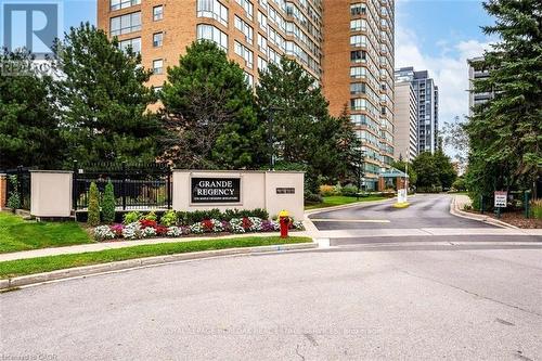 809 - 1276 Maple Crossing Boulevard, Burlington, ON - Outdoor