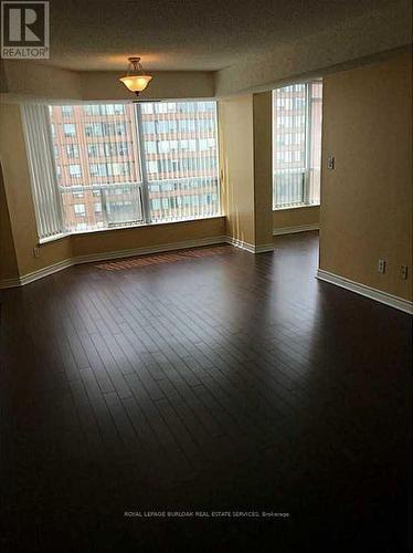 809 - 1276 Maple Crossing Boulevard, Burlington, ON - Indoor Photo Showing Other Room