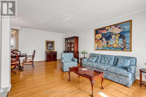 90 Tavistock Road, Toronto, ON - Indoor Photo Showing Living Room