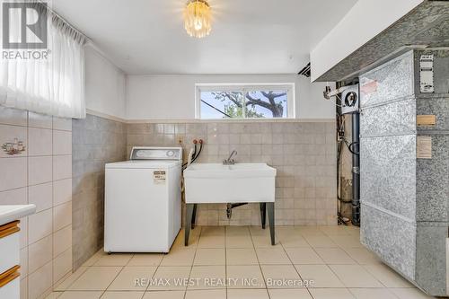 90 Tavistock Road, Toronto, ON - Indoor Photo Showing Laundry Room