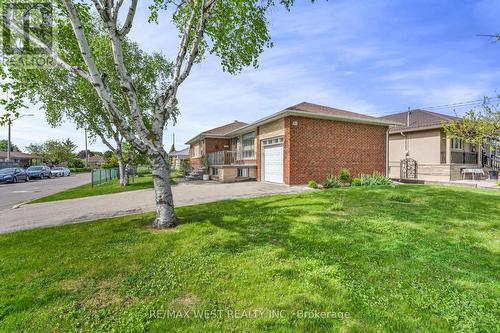 90 Tavistock Road, Toronto, ON - Outdoor