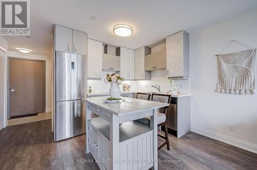 921 - 18 Uptown Drive, Markham, ON - Indoor Photo Showing Kitchen With Stainless Steel Kitchen