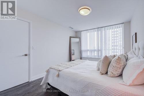 921 - 18 Uptown Drive, Markham, ON - Indoor Photo Showing Bedroom