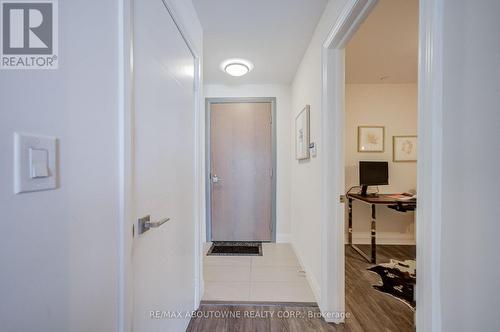 921 - 18 Uptown Drive, Markham, ON - Indoor Photo Showing Other Room