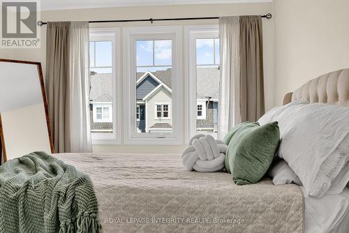 338 Pumpkinseed Crescent, Ottawa, ON - Indoor Photo Showing Bedroom