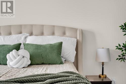 338 Pumpkinseed Crescent, Ottawa, ON - Indoor Photo Showing Bedroom