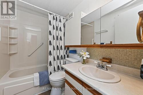 4 pc bath. - 1 Kavanagh Drive, Rideau Lakes, ON - Indoor Photo Showing Bathroom