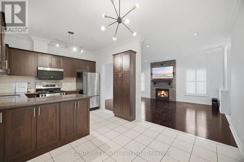 148 Solway Avenue, Vaughan, ON - Indoor Photo Showing Kitchen