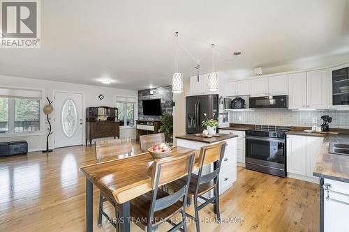 2151 Fairgrounds Road, Ramara, ON - Indoor Photo Showing Kitchen With Upgraded Kitchen