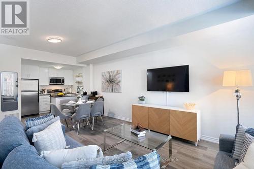 19 - 10 Carnation Avenue, Toronto, ON - Indoor Photo Showing Living Room