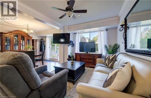 8 Harris Street Unit# 118, Cambridge, ON - Indoor Photo Showing Living Room