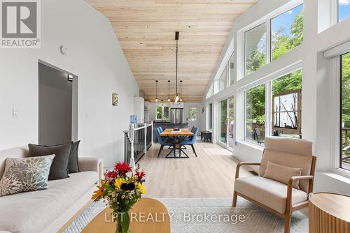 500A Hazard Hill Road, Kearney, ON - Indoor Photo Showing Other Room