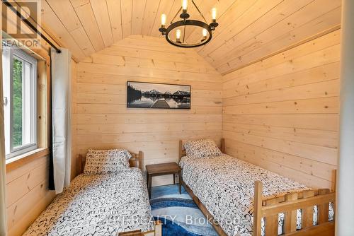 500A Hazard Hill Road, Kearney, ON - Indoor