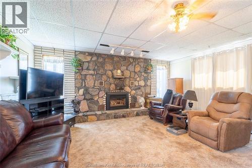 16 Arthur Drive, Chatham, ON - Indoor Photo Showing Living Room With Fireplace