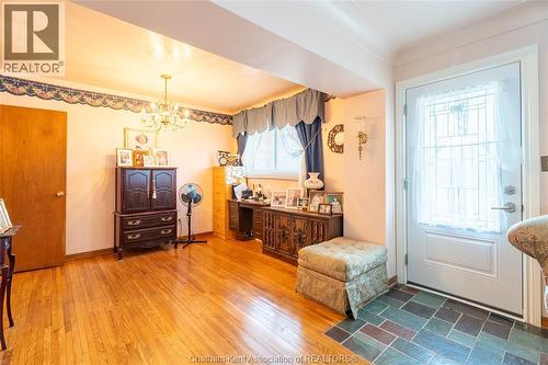 16 Arthur Drive, Chatham, ON - Indoor