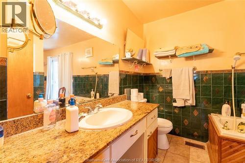 16 Arthur Drive, Chatham, ON - Indoor Photo Showing Bathroom